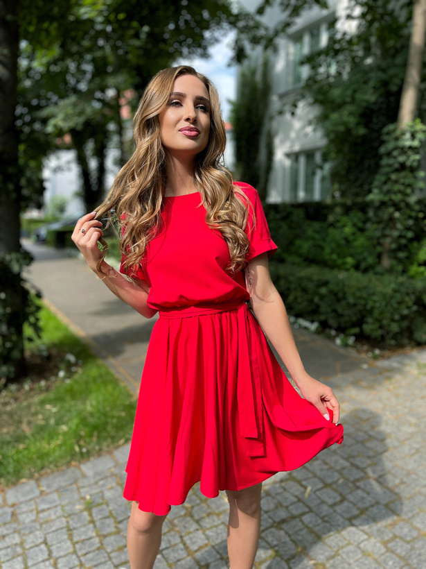 Sukienka z czerwonej wiskozy